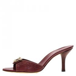 مملوكة مسبقًا صندل سلايد غوتشي جلد غوتشيسيما أحمر مقاس 35.5