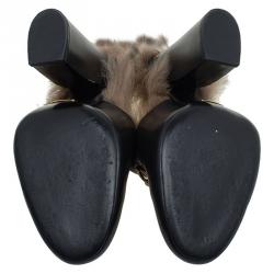 مملوكة مسبقًا صندل سلايد غوتشي برينس تا ون كعب عالي جلد أسود مبطن بالفرو مقاس 37