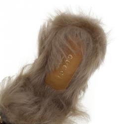 مملوكة مسبقًا صندل سلايد غوتشي برينس تاون كعب عالي جلد أسود مبطن بالفرو مقاس 37