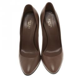 Pre Owned Gucci Brown Leather Elizabeth Horsebit Heel Detail Pumps Size 39