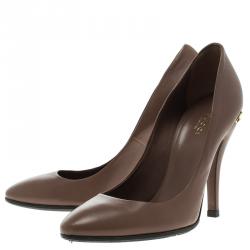 Pre Owned Gucci Brown Leather Elizabeth Horsebit Heel Detail Pumps Size 39