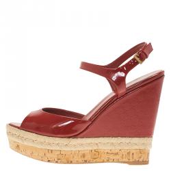 Pre Owned صندل غوتشي هولي مايكروغوتشيسيما جلد أحمر لامع كعب روكي مقاس 40