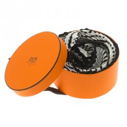 Pre Owned Hermes Monochrome Printed Plisse Silk Diamond Scarf