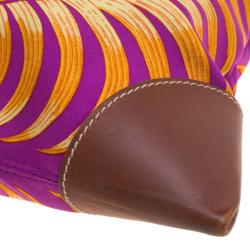 مملوكة مسبقًا Hermes Multicolor Tiger Printed Silk and Swift Leather Silky City 33 Bag