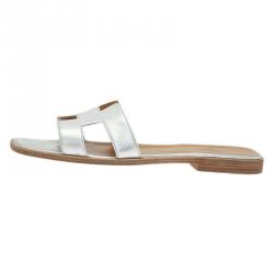 Hermes Metallic Silver Leather Oran Flat Sandals Size 40.5