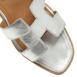 Hermes Metallic Silver Leather Oran Flat Sandals Size 40.5
