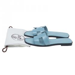 Pre Owned صندل سلايد هيرمس أوران جلد لامع أزرق فاتح مقاس 36.5