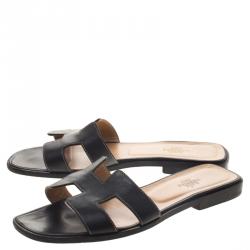 Pre Owned Hermes Black Leather Oran Sandals Size 37.5