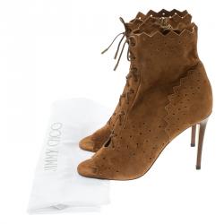 مملوكة مسبقًا بوت كاحل جيمي تشو أربطة مقدمة مفتوحة دي سويدي مخرم بني مقاس 40