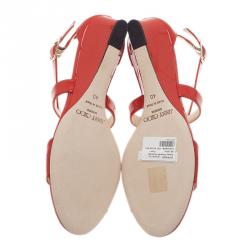 مملوكة مسبقًا صندل جيمي تشو جلد أحمر لامع تشيارا مقاس 40