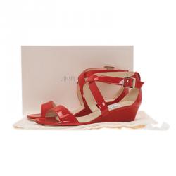 مملوكة مسبقًا صندل جيمي تشو جلد أحمر لامع تشيارا مقاس 40