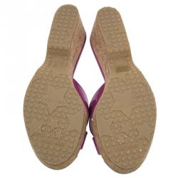 Pre Owned صندل سلايد جيمي تشو جلد أرجواني ميتاليك نعل فنيل مقاس 39