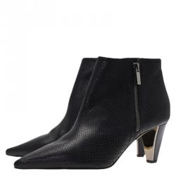 Pre Owned جذاء بوت كاحل جيمي تشو لووري جلد بنقوش جلد ثعبان أسود مقاس 38.5