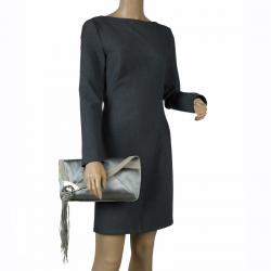 مملوكة مسبقًا Jimmy Choo Grey Satin Carissa Clutch