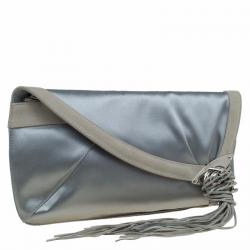 مملوكة مسبقًا Jimmy Choo Grey Satin Carissa Clutch