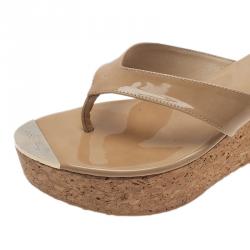 مملوكة مسبقًا Jimmy Choo Beige Patent Leather Pathos Thong Cork Wedge Slides 41
