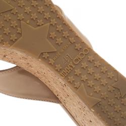 مملوكة مسبقًا Jimmy Choo Beige Patent Leather Pathos Thong Cork Wedge Slides 41
