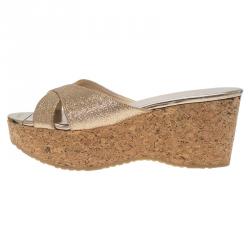 مملوكة مسبقًا صندل سلايد جيمي تشو بريما نعل روكي فيلين قماش غليتر ذهبي مقاس 38.5