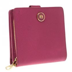 مملوكة مسبقًا محفظة لويفي جلد وردي مضغوطة