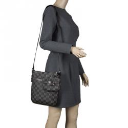 Pre Owned حقيبة كروس لويفي لوغوس إنغرام جلد وفينيل بنية داكنة 