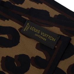 مملوكة مسبقًا وشاح لوي فيتون حرير بني بنقشة الفهد