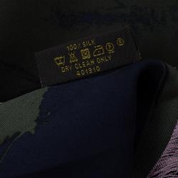 مملوكة مسبقًا وشاح لوي فيتون كاريه أرتي أزرق كحلي نقوش أزهار حرير مربع