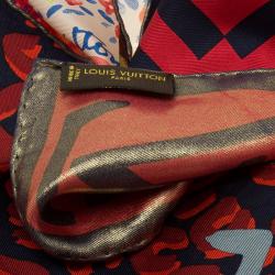 مملوكة مسبقًا وشاح لوي فيتون تريسور حرير أحمر منقوش مربع 