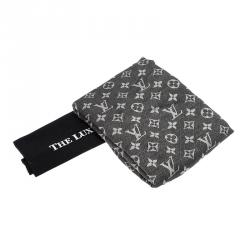 مملوكة مسبقًا Louis Vuitton Black Monogram Denim Shawl
