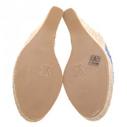 مملوكة مسبقًا Louis Vuitton Blue Monogram Denim Espadrille Wedge Mules Size 39
