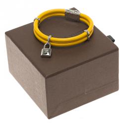 مملوكة مسبقًا سوار لوي فيتون كيب إت توايس بدلاية قفل جلد أصفر مقاس 17 سم