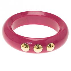 مملوكة مسبقًا Louis Vuitton Pink Resin Gold Tone Stud Bangle Size 20