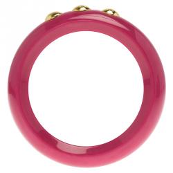 مملوكة مسبقًا Louis Vuitton Pink Resin Gold Tone Stud Bangle Size 20