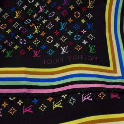 مملوكة مسبقًا Louis Vuitton Black Monogram Multicolor Silk Square Scarf