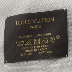 مملوكة مسبقًا وشاح لوي فيتون نقوش مونوغرامية براقة بيج