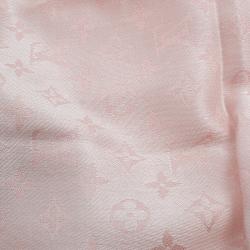 مملوكة مسبقًا Louis Vuitton Pink Monogram Denim Shawl