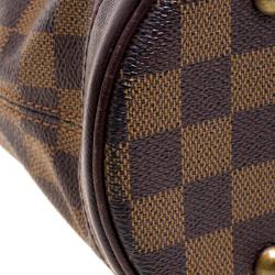 مملوكة مسبقًا Louis Vuitton Damier Ebene Marais Bucket Bag w/ Accessory Pochette