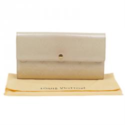 Pre Owned Louis Vuitton Citrine Monogram Vernis Sarah Wallet