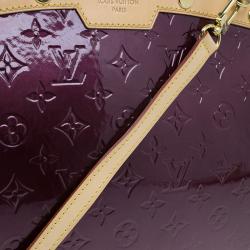 مملوكة مسبقًا Louis Vuitton Amarante Monogram Vernis Brea MM