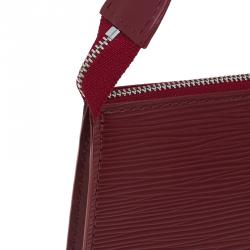 مملوكة مسبقًا بوك  لوي فيتون إكسسوارات جلد أيبي أحمر