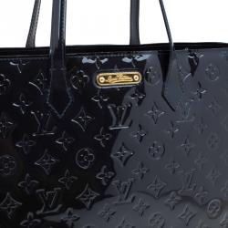 مملوكة مسبقًا Louis Vuitton Black Magnetique Monogram Vernis Wilshire MM Bag