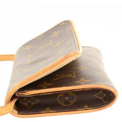 مملوكة مسبقًا حقيبة يد صغيرة لوي فيتون توين كانفاس مونوغرامي GM