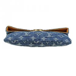 Pre Owned Louis Vuitton Blue Monogram Denim Pochette Clutch