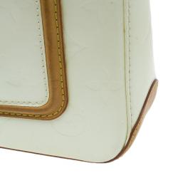 مملوكة مسبقًا Louis Vuitton Cream Monogram Vernis Mallory Square Bag