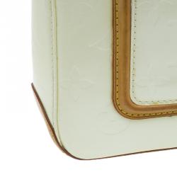 مملوكة مسبقًا Louis Vuitton Cream Monogram Vernis Mallory Square Bag