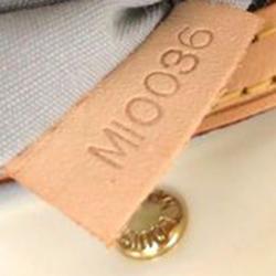 Pre Owned Louis Vuitton White Monogram Vernis Reade PM