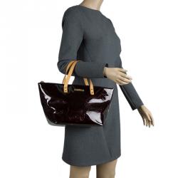 مملوكة مسبقًا Louis Vuitton Amarante Monogram Vernis Bellevue PM Bag