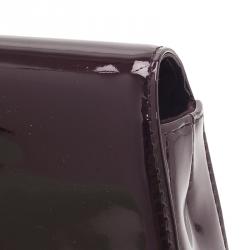 مملوكة مسبقًا Louis Vuitton Amarante Patent Leather Sobe Clutch