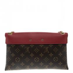 مملوكة مسبقًا حقيبة لوي فيتون  سلسلة بيلاس كانفاس مونوغرامي سيريس