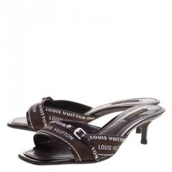 مملوكة مسبقًا Louis Vuitton Brown Canvas Ribbon Slides Size 37