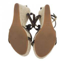 Pre Owned Louis Vuitton Gold and Brown Monogram Canvas Bahamas T Strap Espadrille Wedges Size 39
